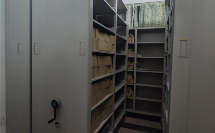 一(yi)組密集(ji)架可(kě)以(yi)放多(duo)少檔案盒